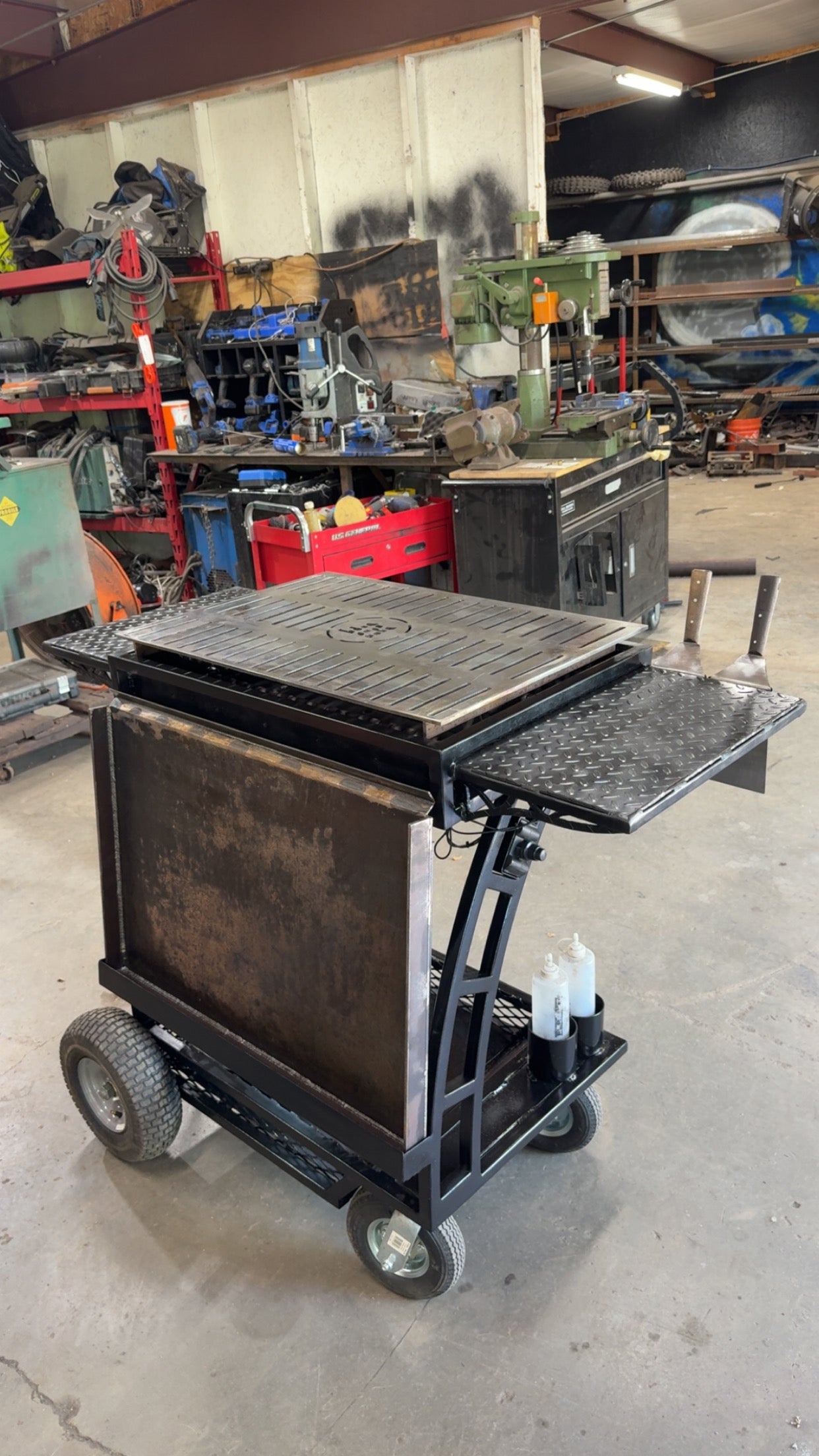 Trail forge